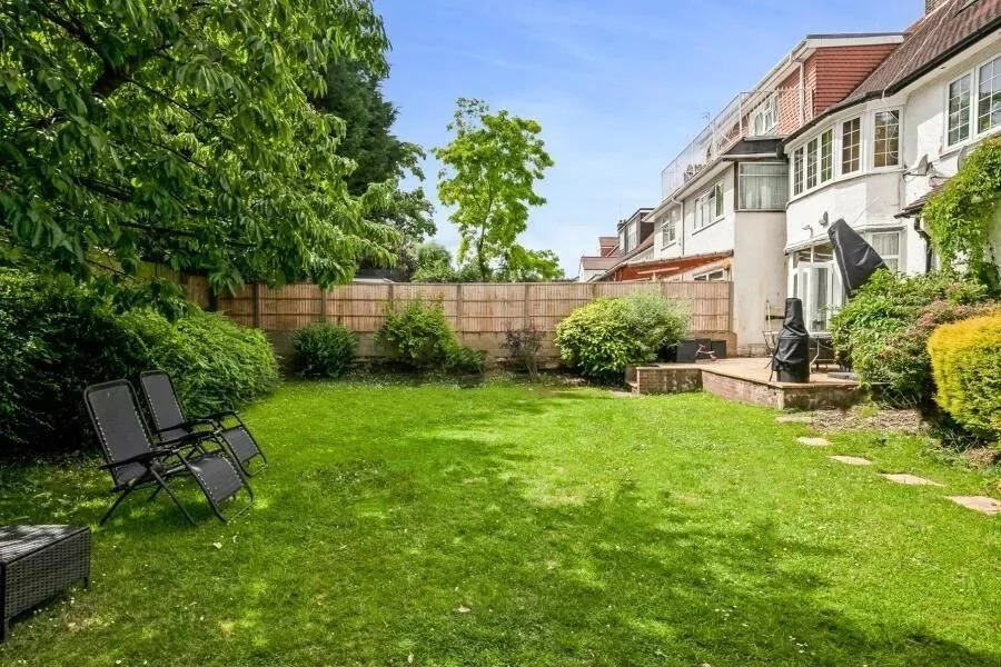 3 bedroom ground floor flat for rent