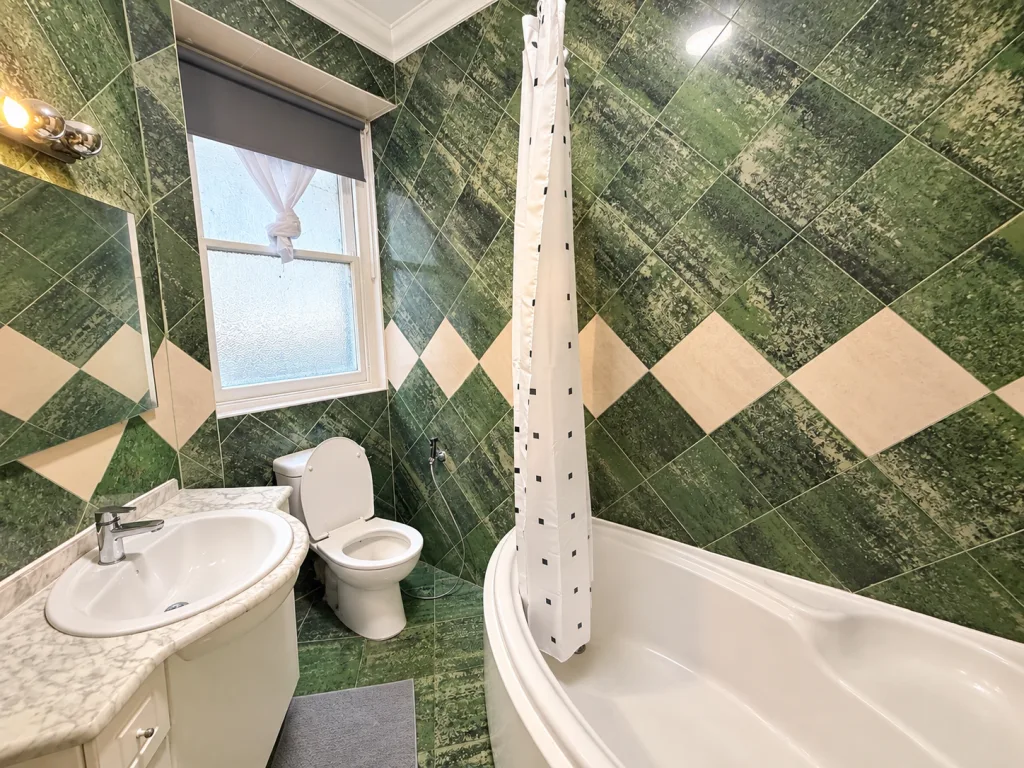 4 bedroom flat for rent