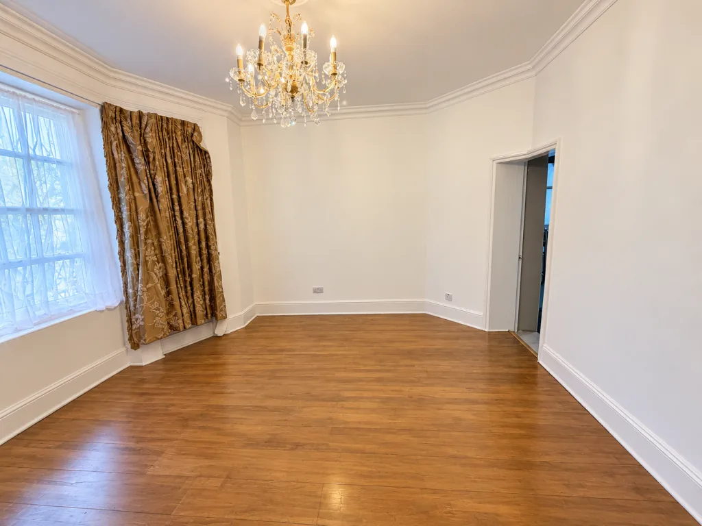 4 bedroom flat for rent