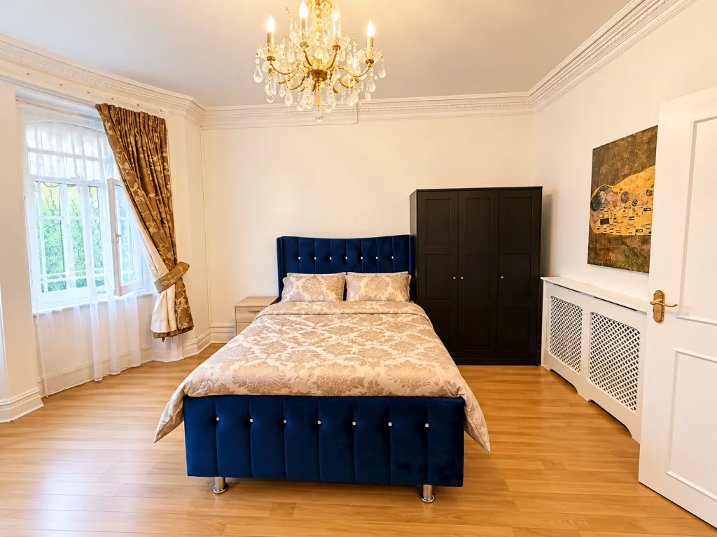 4 bedroom flat for rent