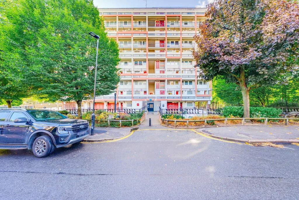 3 bedroom flat for rent