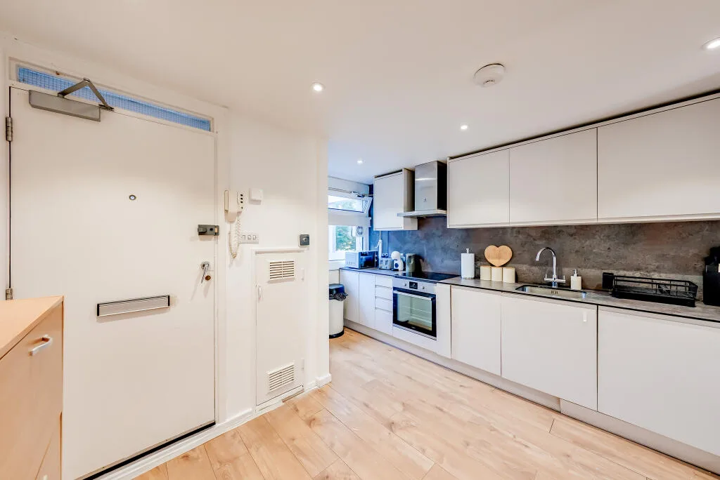 3 bedroom flat for rent
