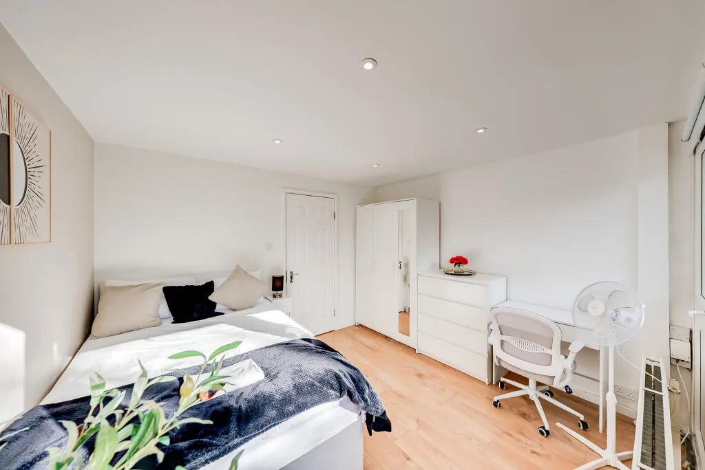 3 bedroom flat for rent