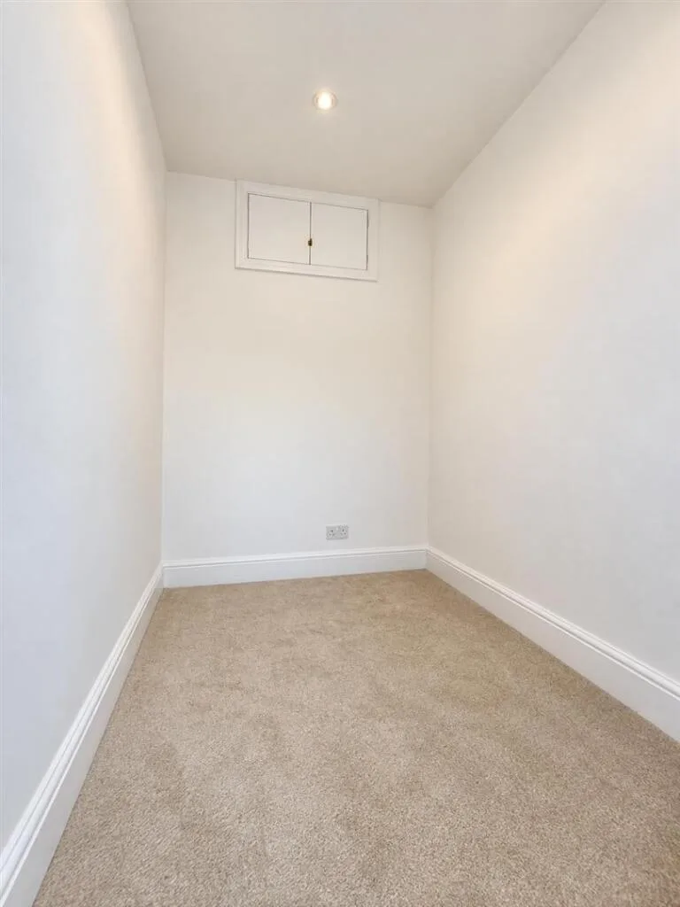 2 bedroom house for rent