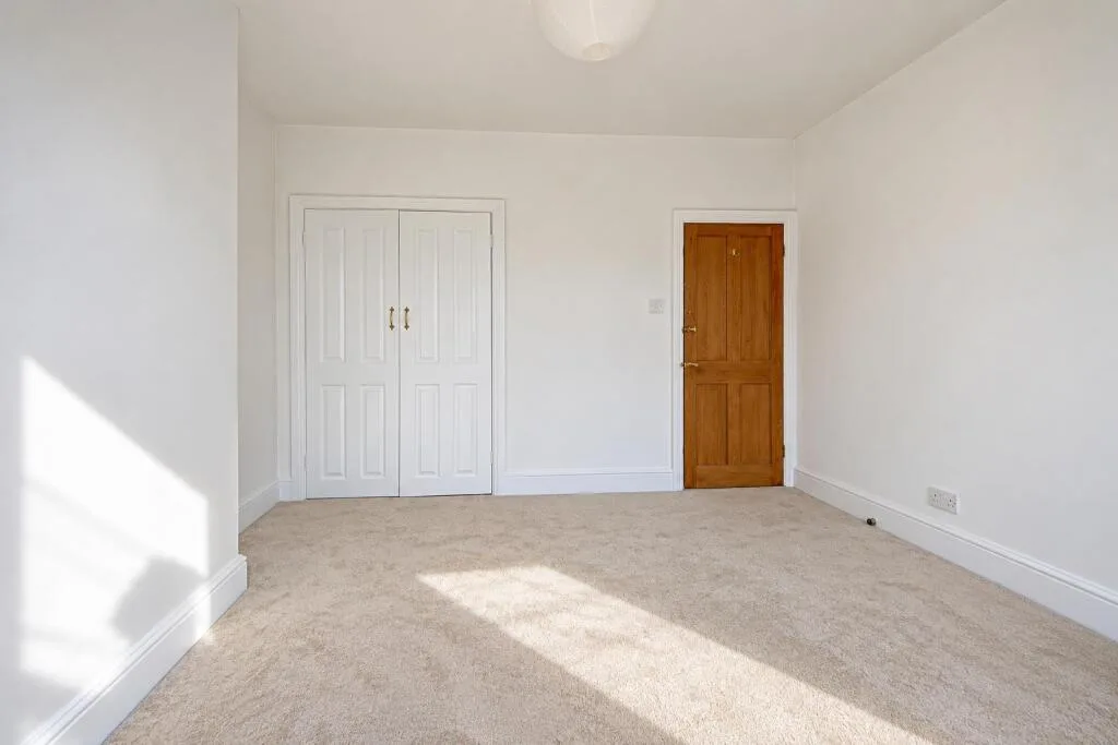 2 bedroom house for rent