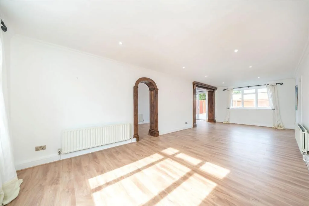 4 bedroom detached house for rent