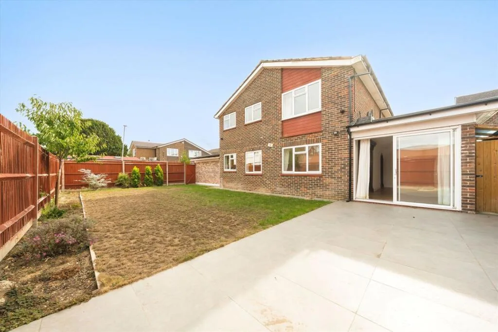 4 bedroom detached house for rent