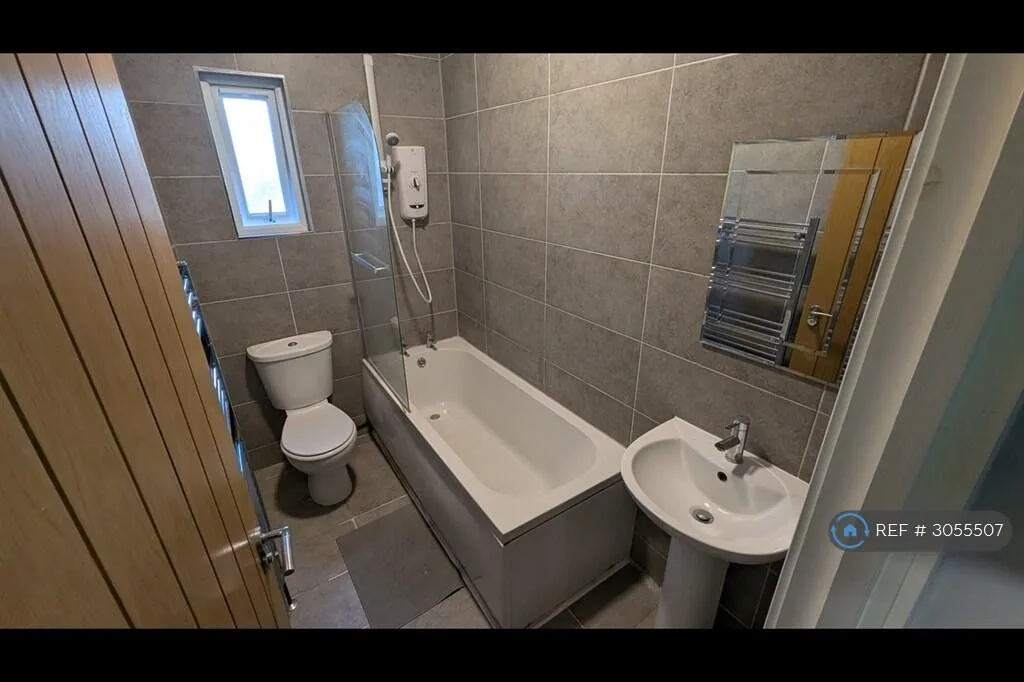3 bedroom flat for rent