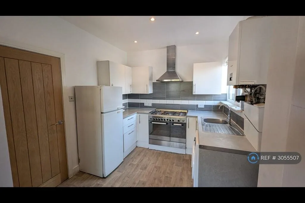 3 bedroom flat for rent