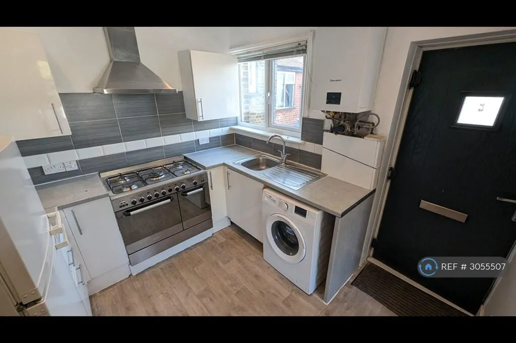 3 bedroom flat for rent