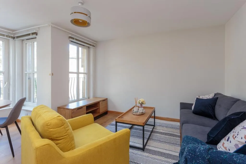 2 bedroom flat for rent