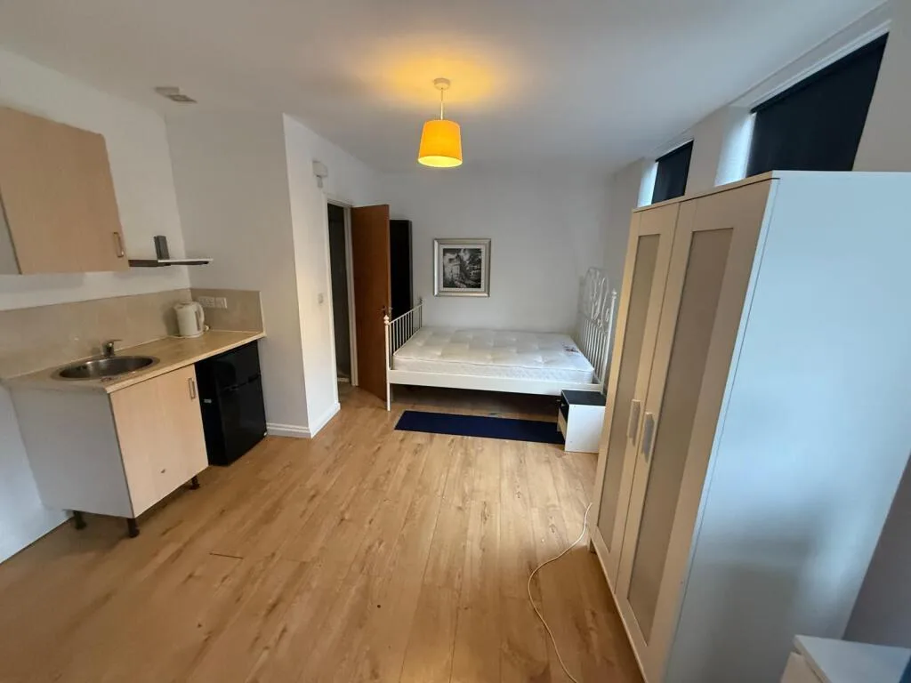 Studio flat for rent