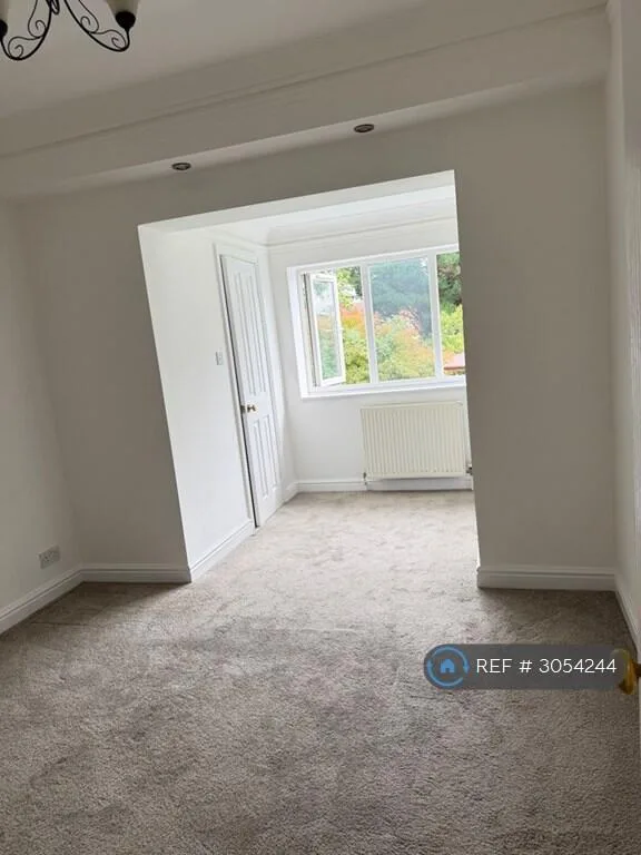 5 bedroom detached house for rent