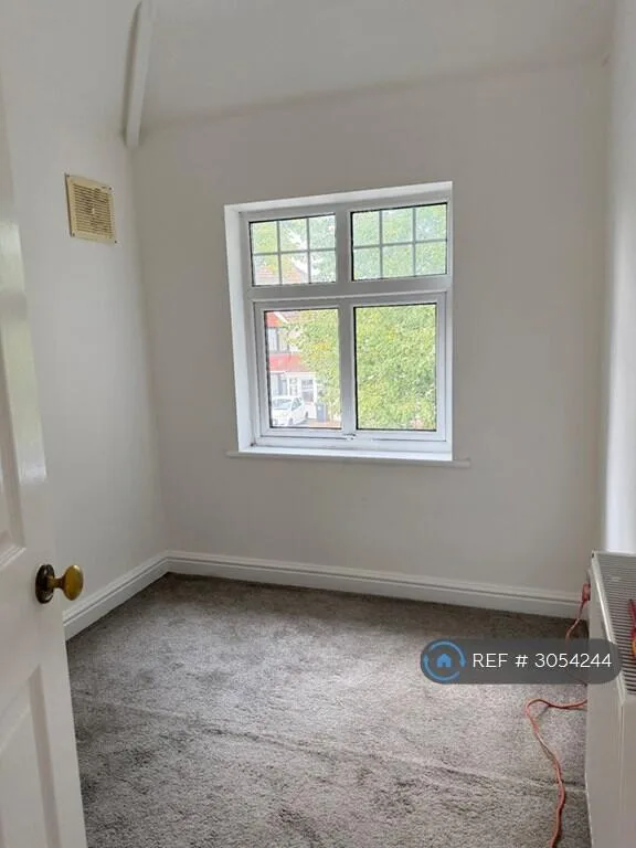 5 bedroom detached house for rent