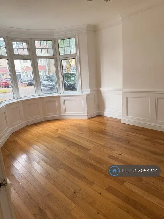 5 bedroom detached house for rent