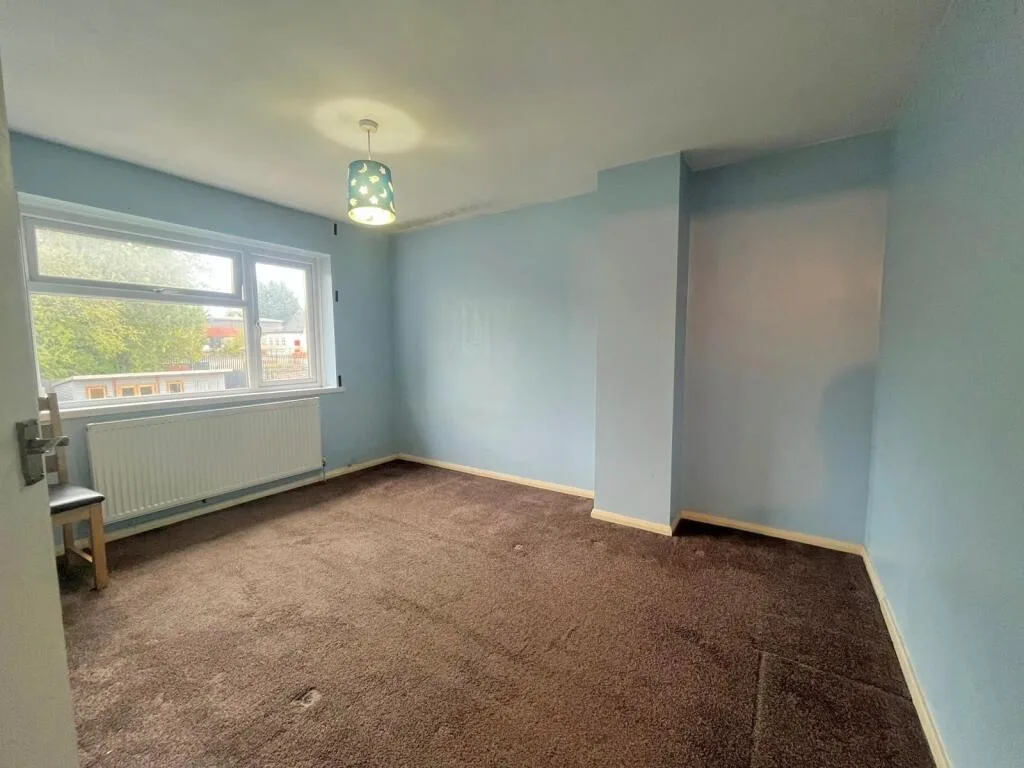 3 bedroom semi-detached house for rent