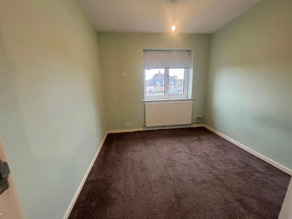 3 bedroom semi-detached house for rent