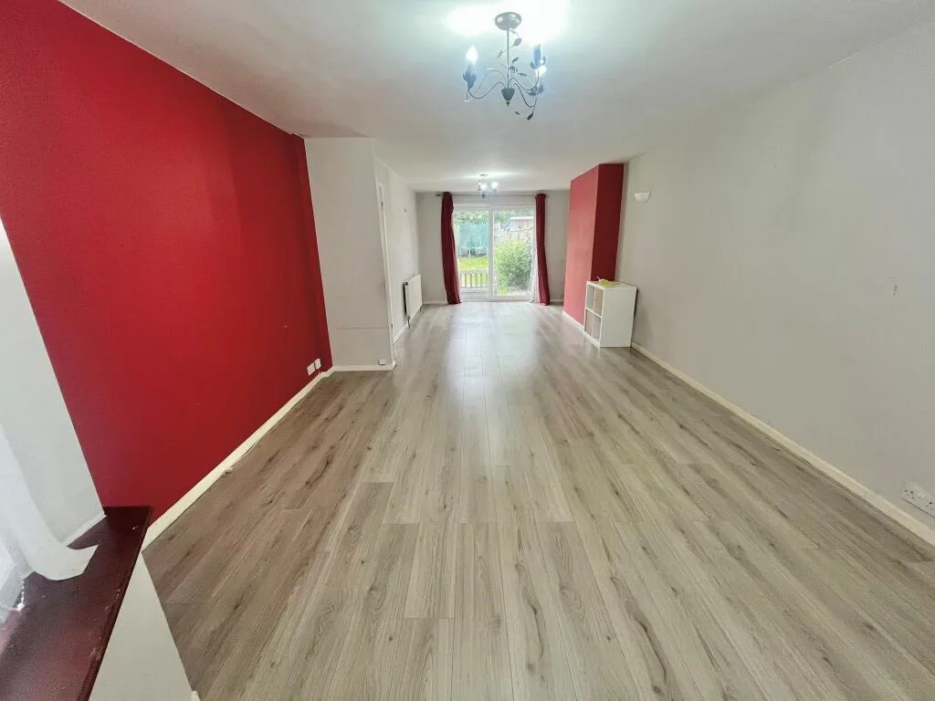 3 bedroom semi-detached house for rent