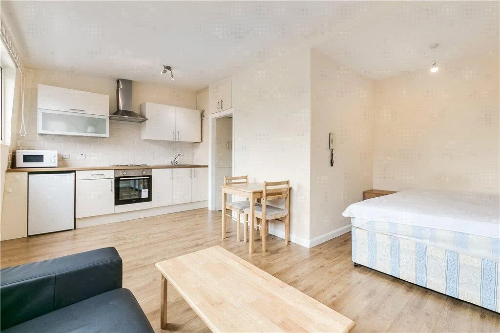 Studio apartment for rent