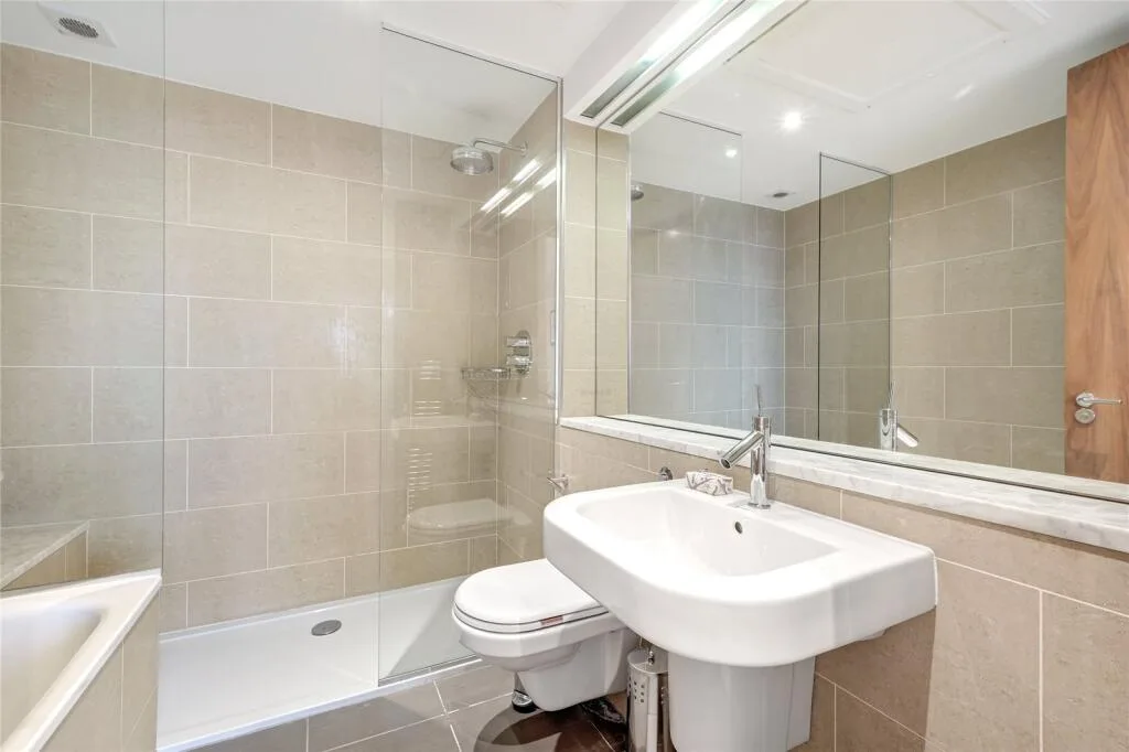 4 bedroom flat for rent
