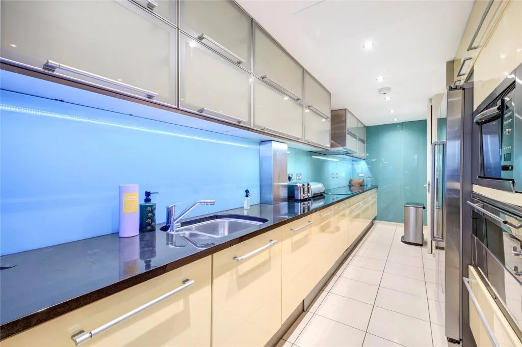 4 bedroom flat for rent
