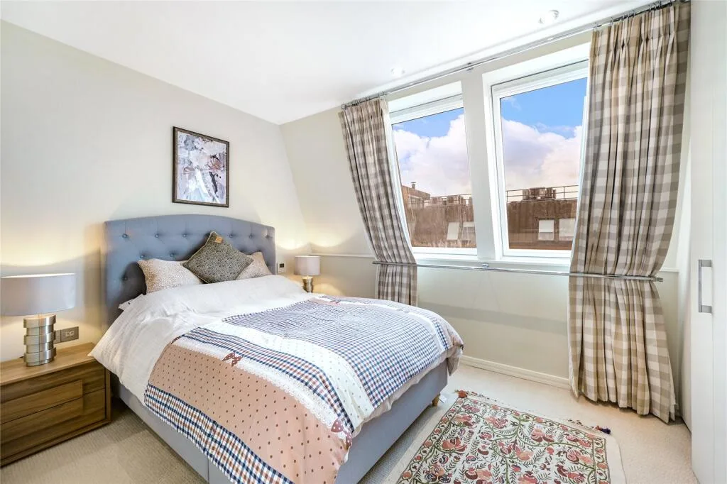 4 bedroom flat for rent