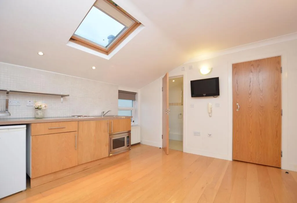 Studio flat for rent