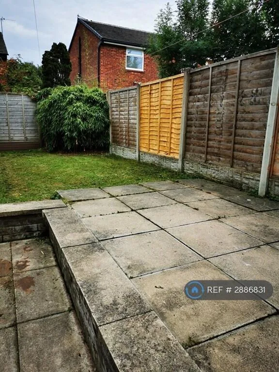 2 bedroom semi-detached house for rent