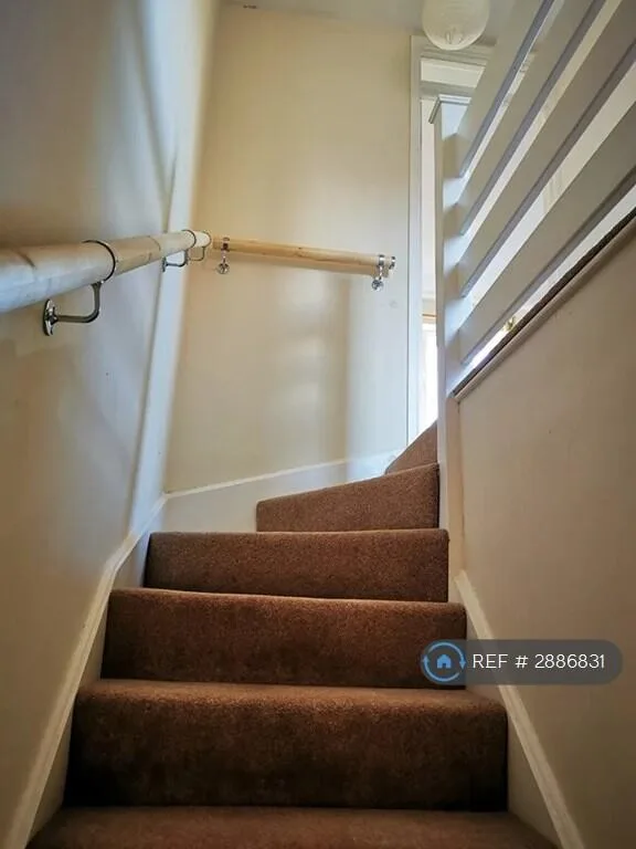 2 bedroom semi-detached house for rent