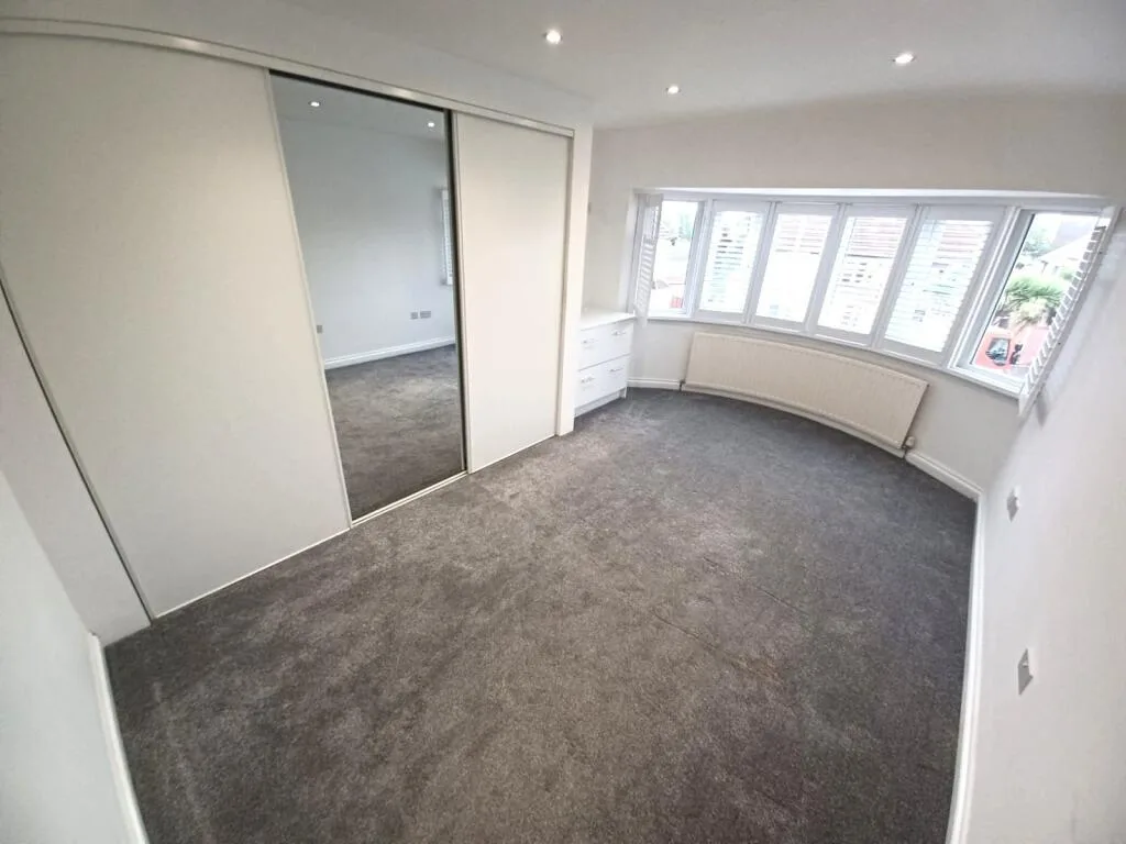 3 bedroom semi-detached house for rent