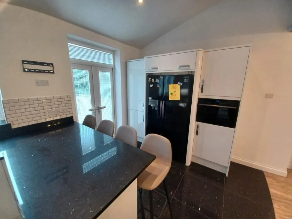 3 bedroom semi-detached house for rent