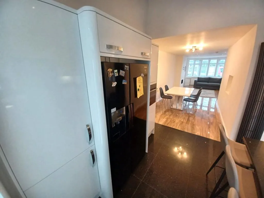 3 bedroom semi-detached house for rent