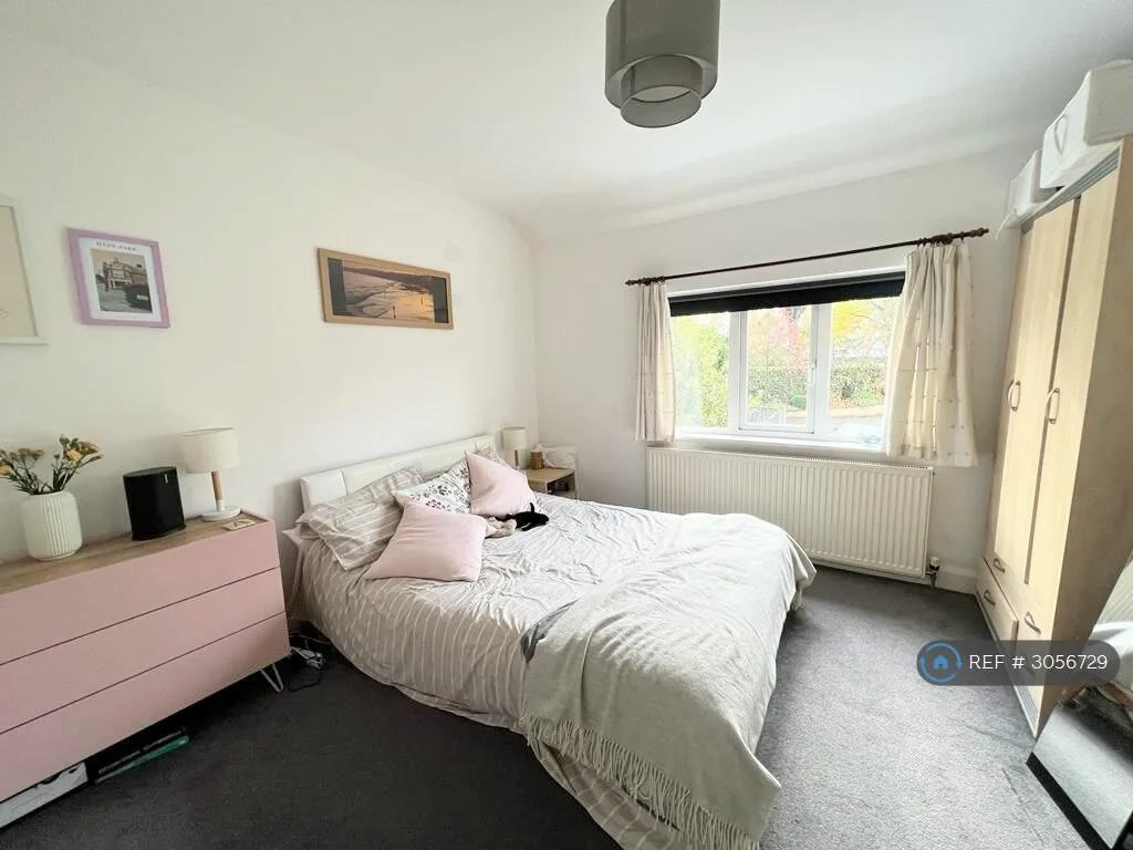 3 bedroom semi-detached house for rent