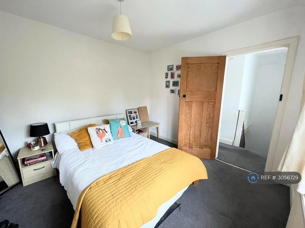 3 bedroom semi-detached house for rent