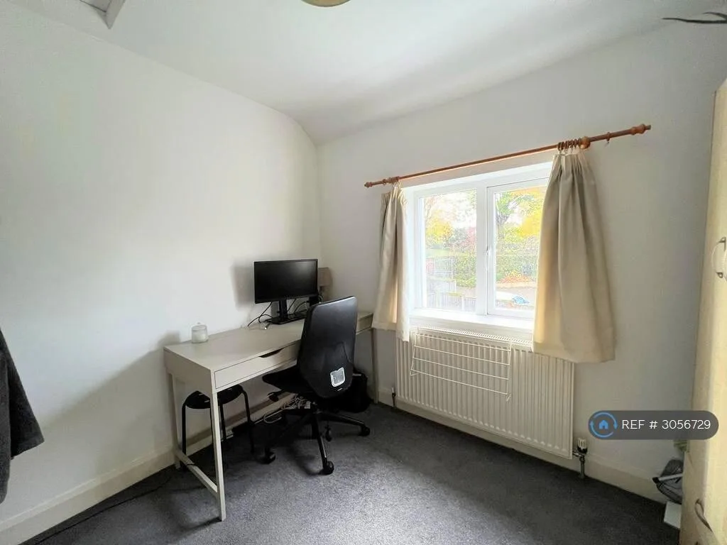 3 bedroom semi-detached house for rent