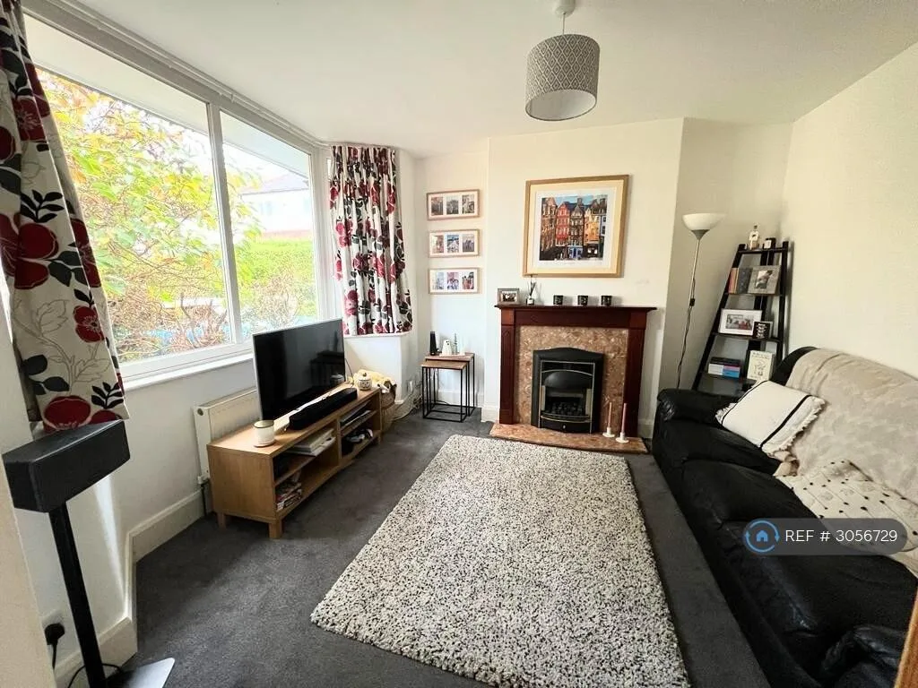 3 bedroom semi-detached house for rent