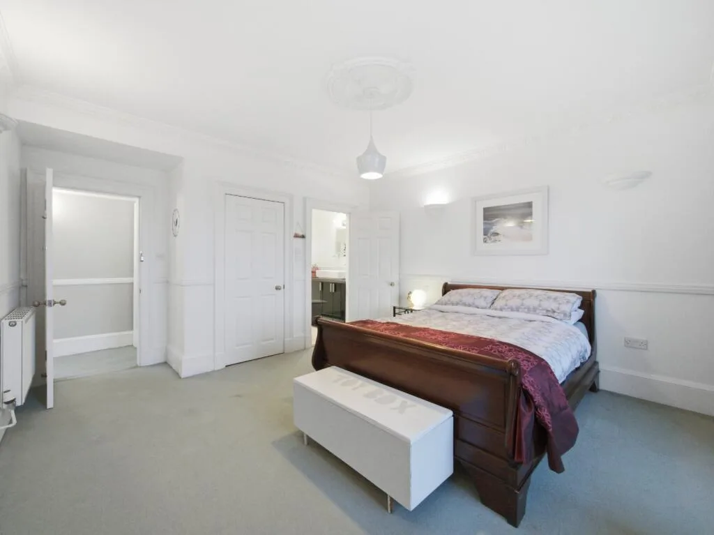 5 bedroom house for rent