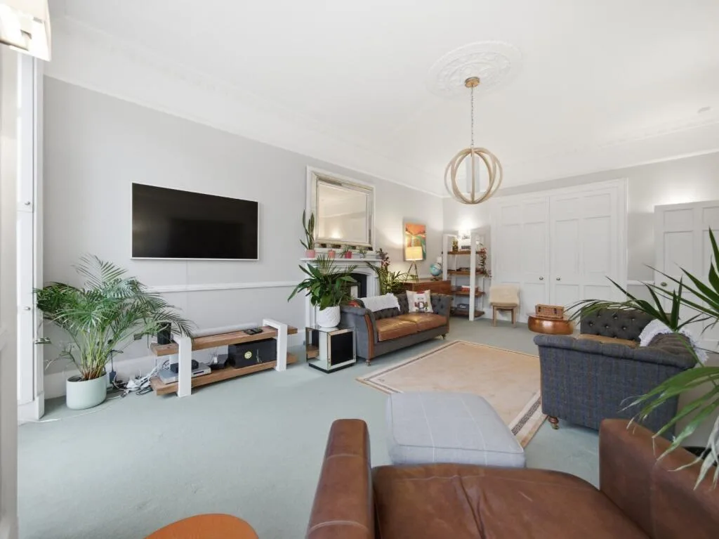 5 bedroom house for rent