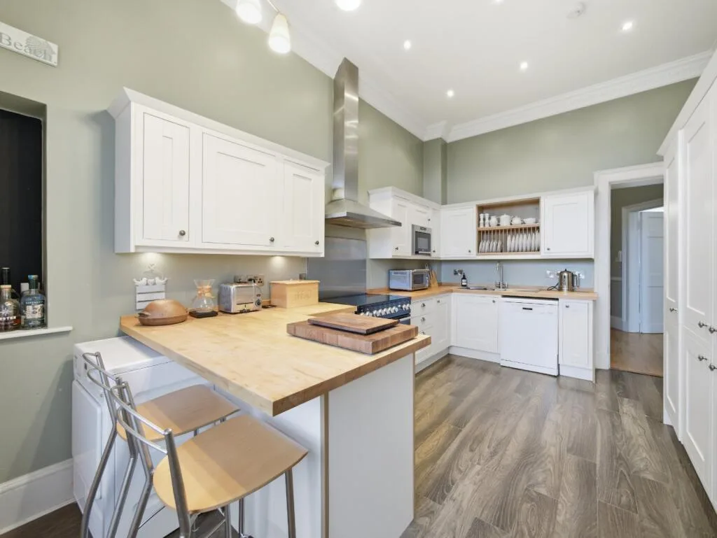 5 bedroom house for rent