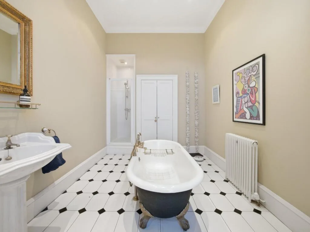 5 bedroom house for rent