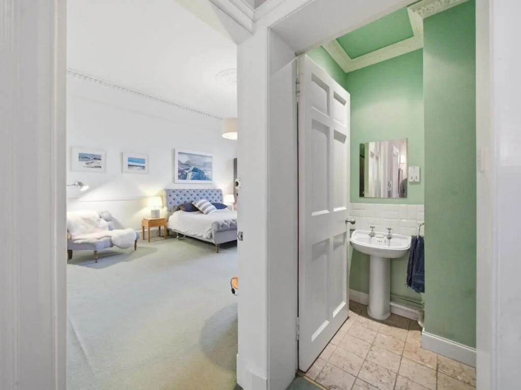 5 bedroom house for rent