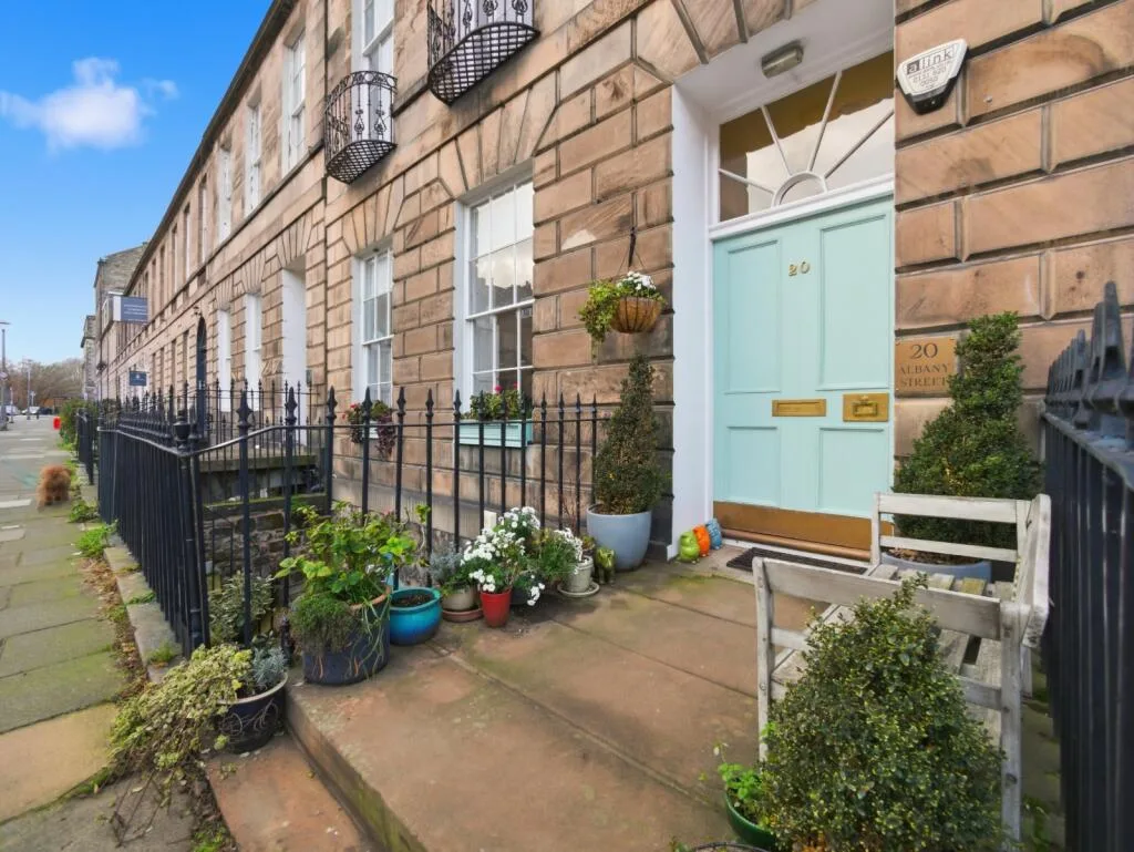 5 bedroom house for rent