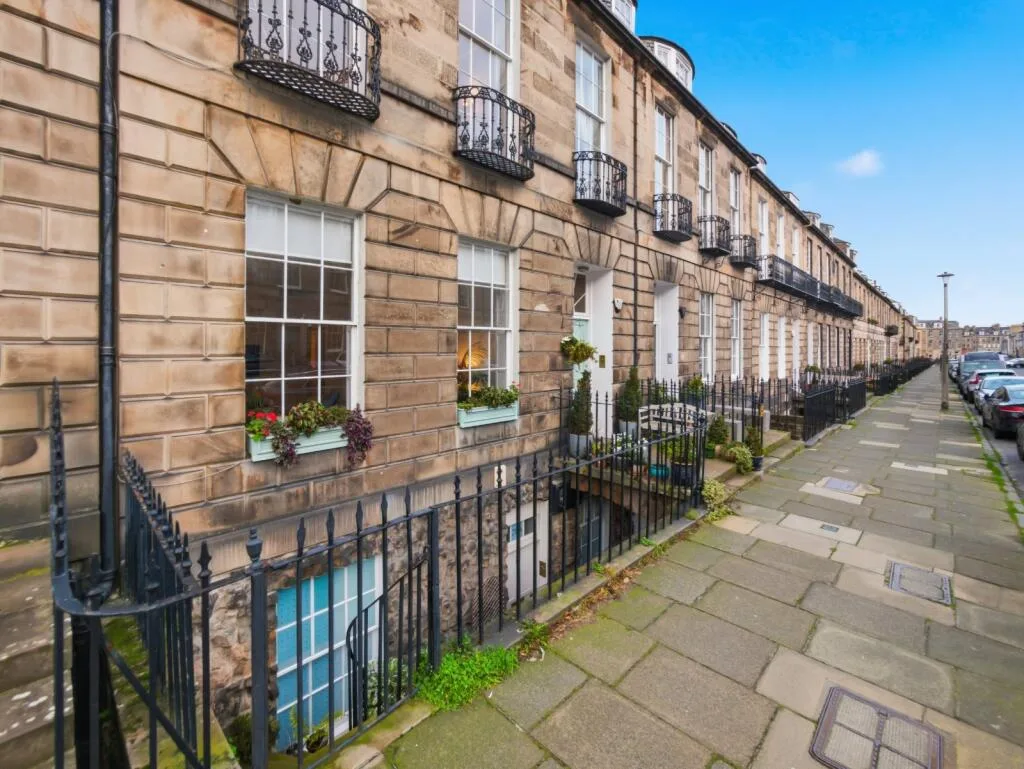5 bedroom house for rent