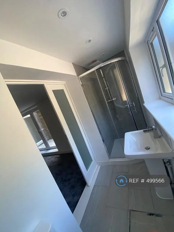 4 bedroom flat for rent