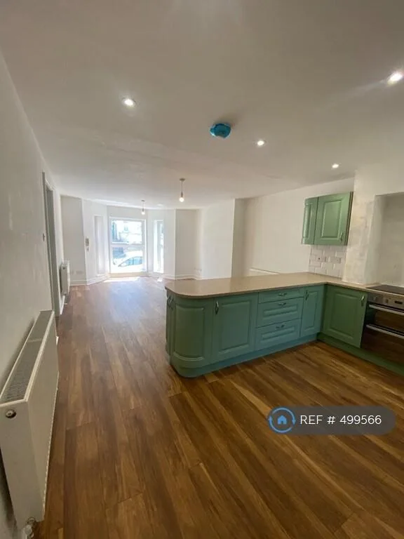 4 bedroom flat for rent