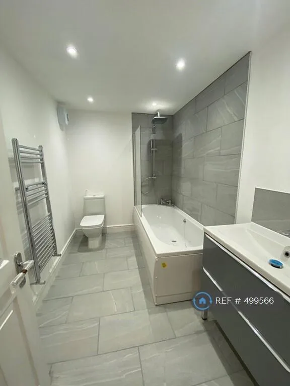 4 bedroom flat for rent