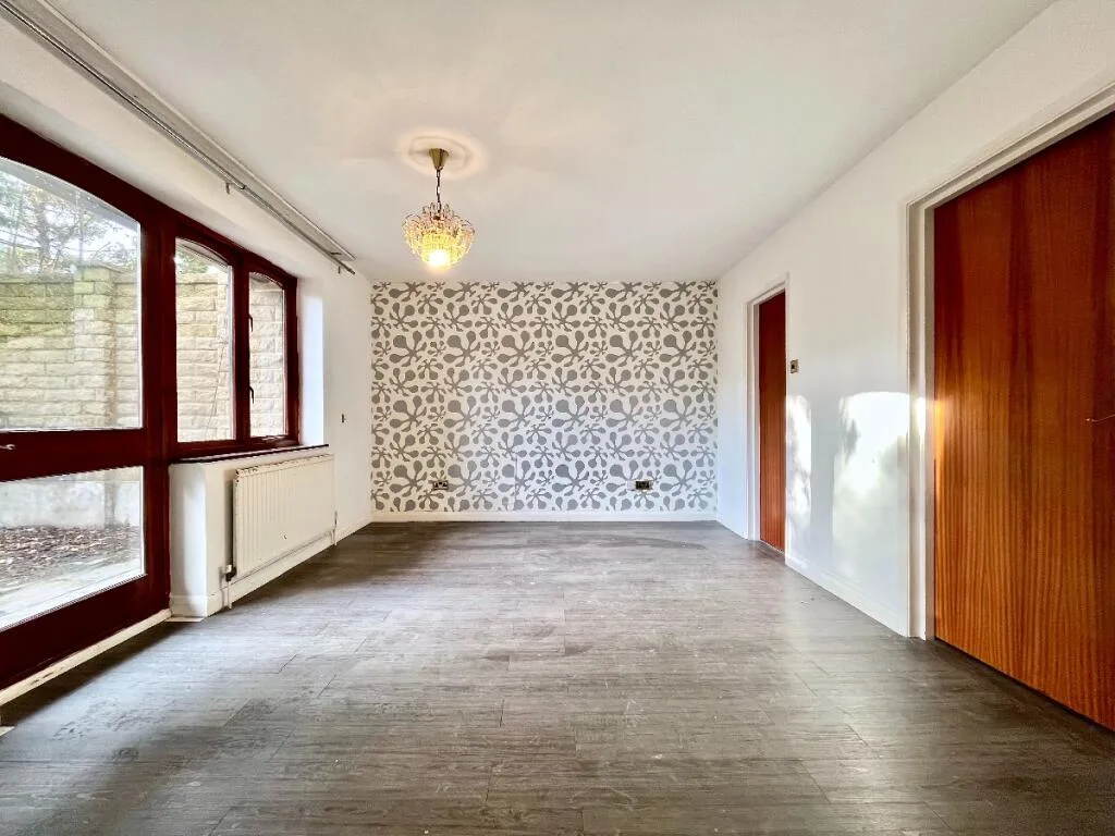 4 bedroom semi-detached house for rent