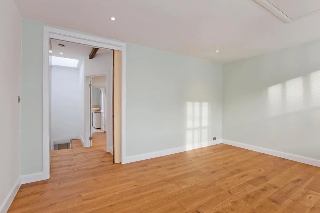 1 bedroom maisonette for rent