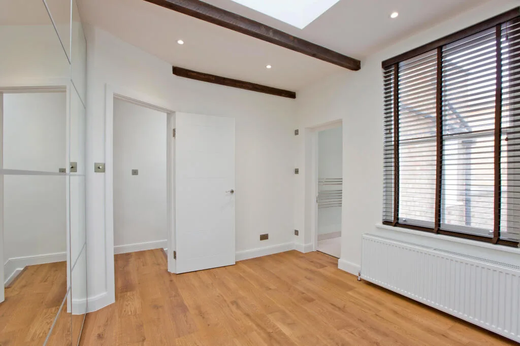 1 bedroom maisonette for rent
