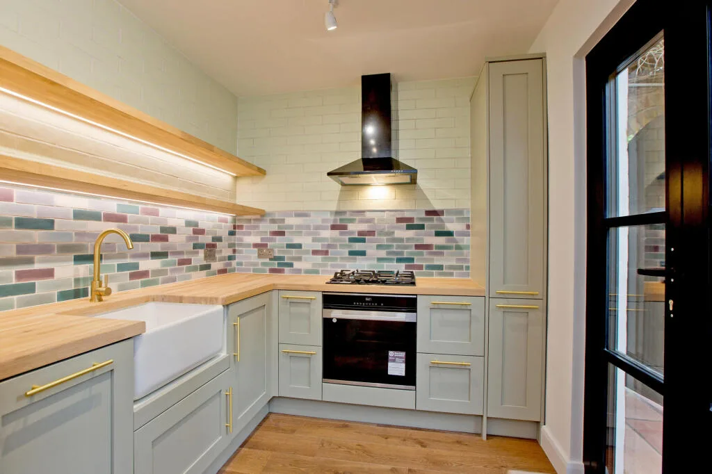 1 bedroom maisonette for rent